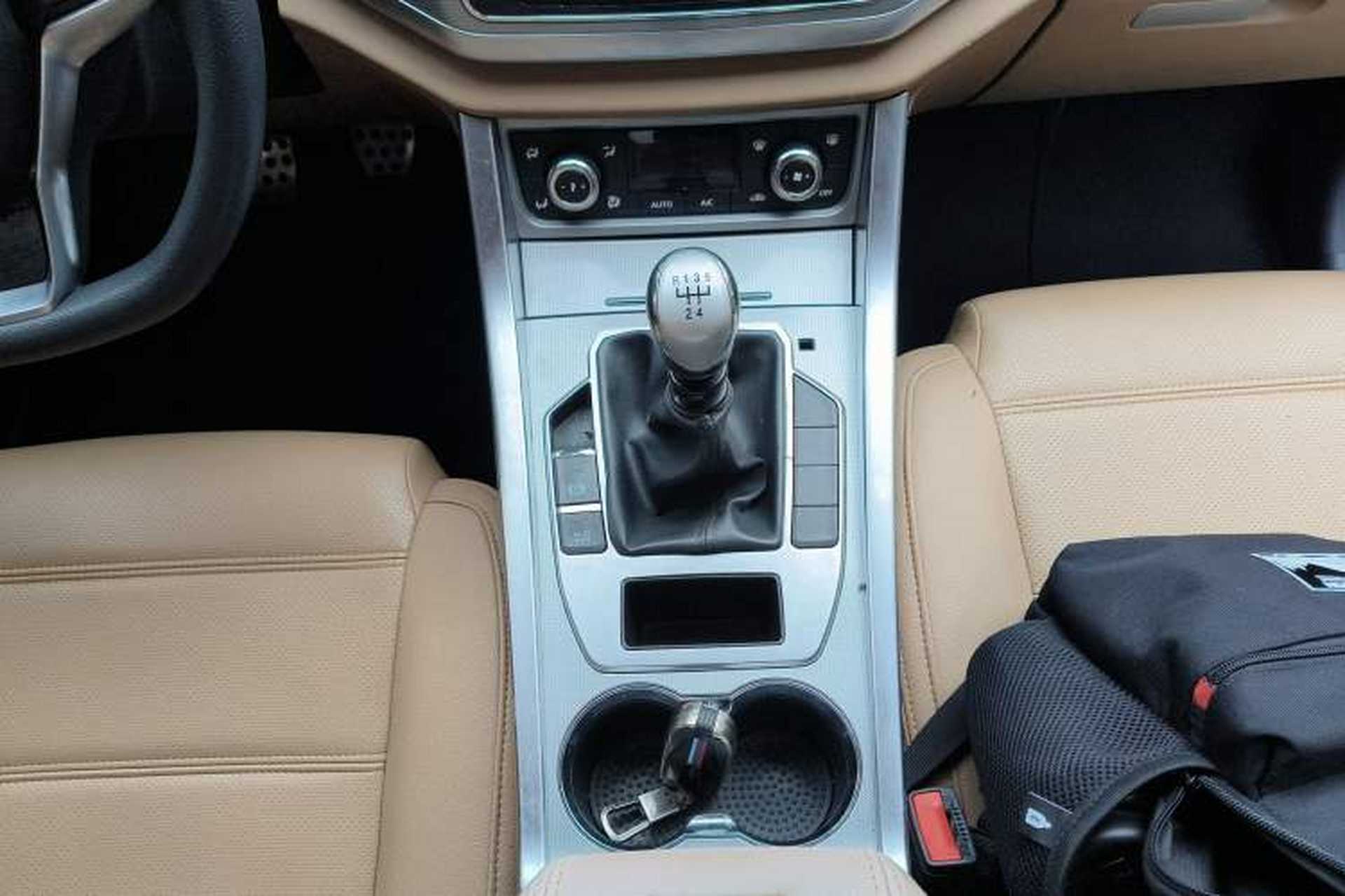 Used Yema T80 2017 1.5T Manual Xuanle Edition Gear Lever