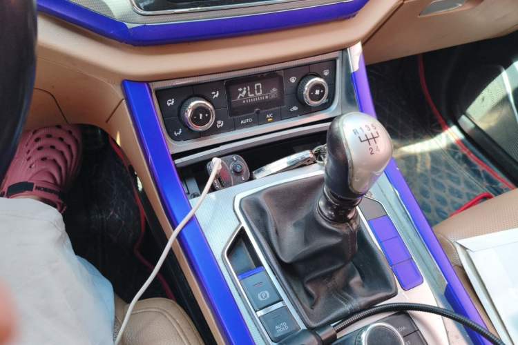 Used Yema T80 2017 1.5T Manual Xuan Dong Edition Gear Lever