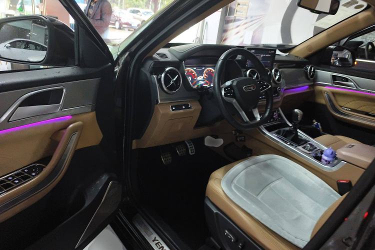 Used Yema T80 2017 1.5T Manual Cool Edition Interior 3