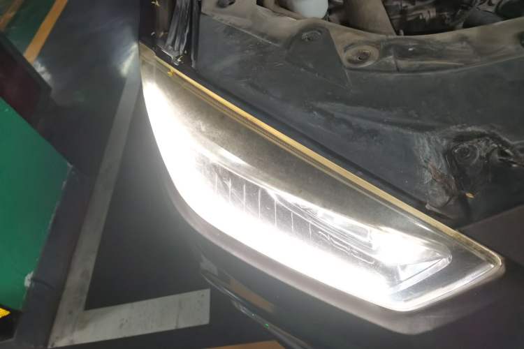 Used Yema T80 2017 1.5T Manual Cool Edition Right Front Headlight