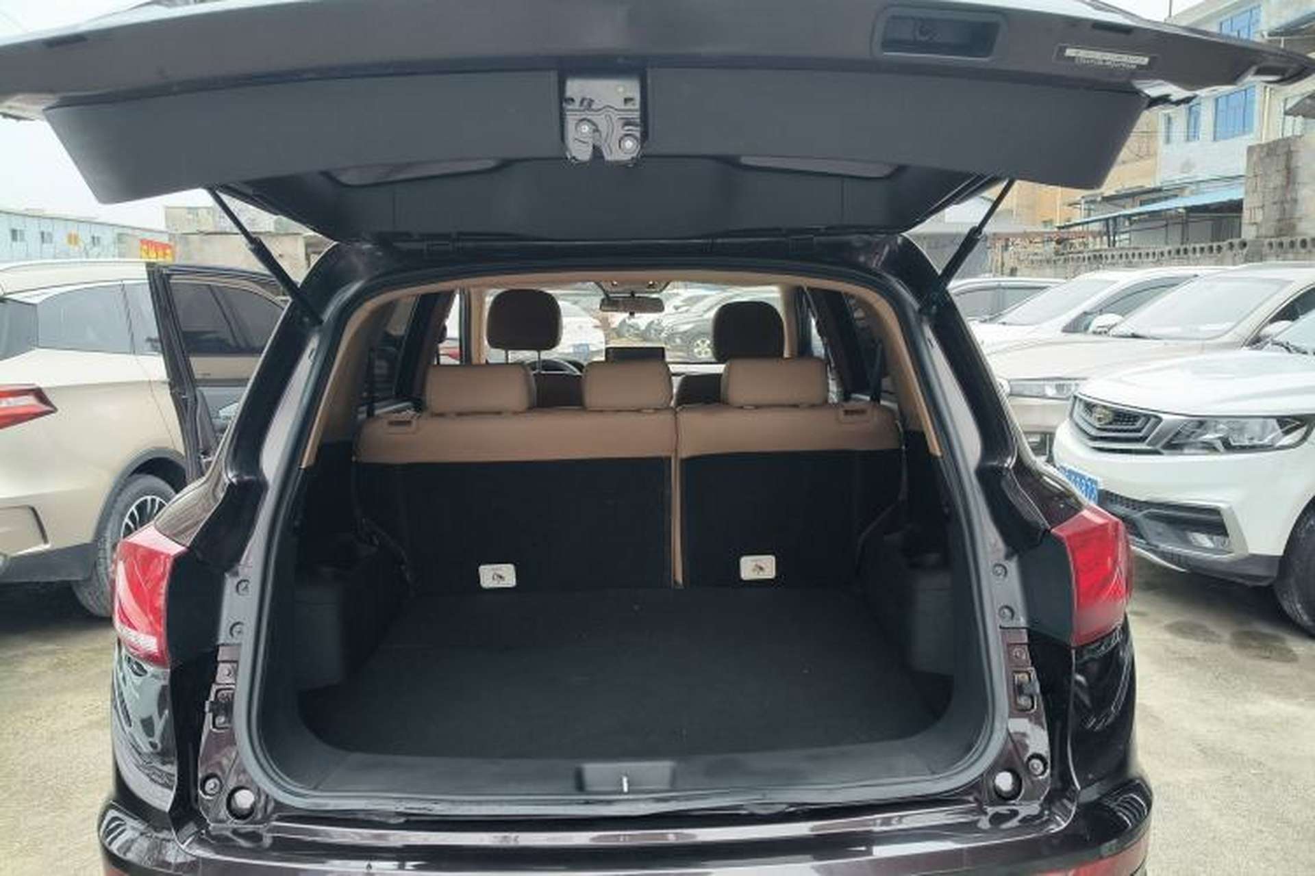 Used Yema T80 2017 1.5T Manual Xuanle Edition Trunk