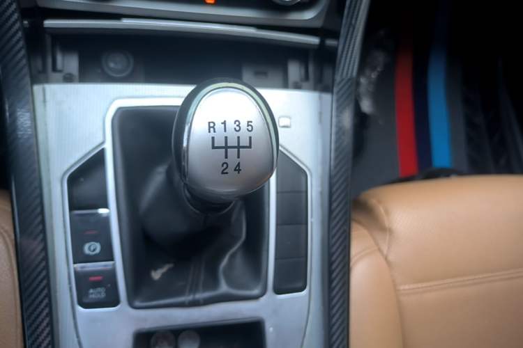 Used Yema T80 2017 1.5T Manual Xuanle Edition Gear Lever