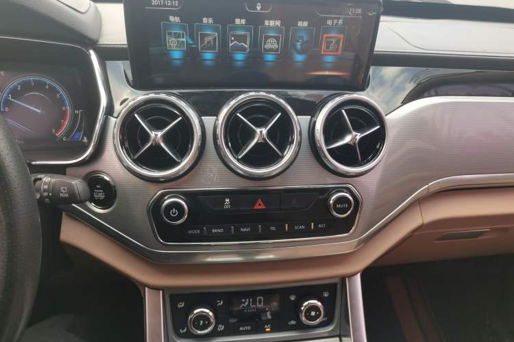 Used Yema T80 2017 1.5T Manual Cool Edition Audio And AC Panel