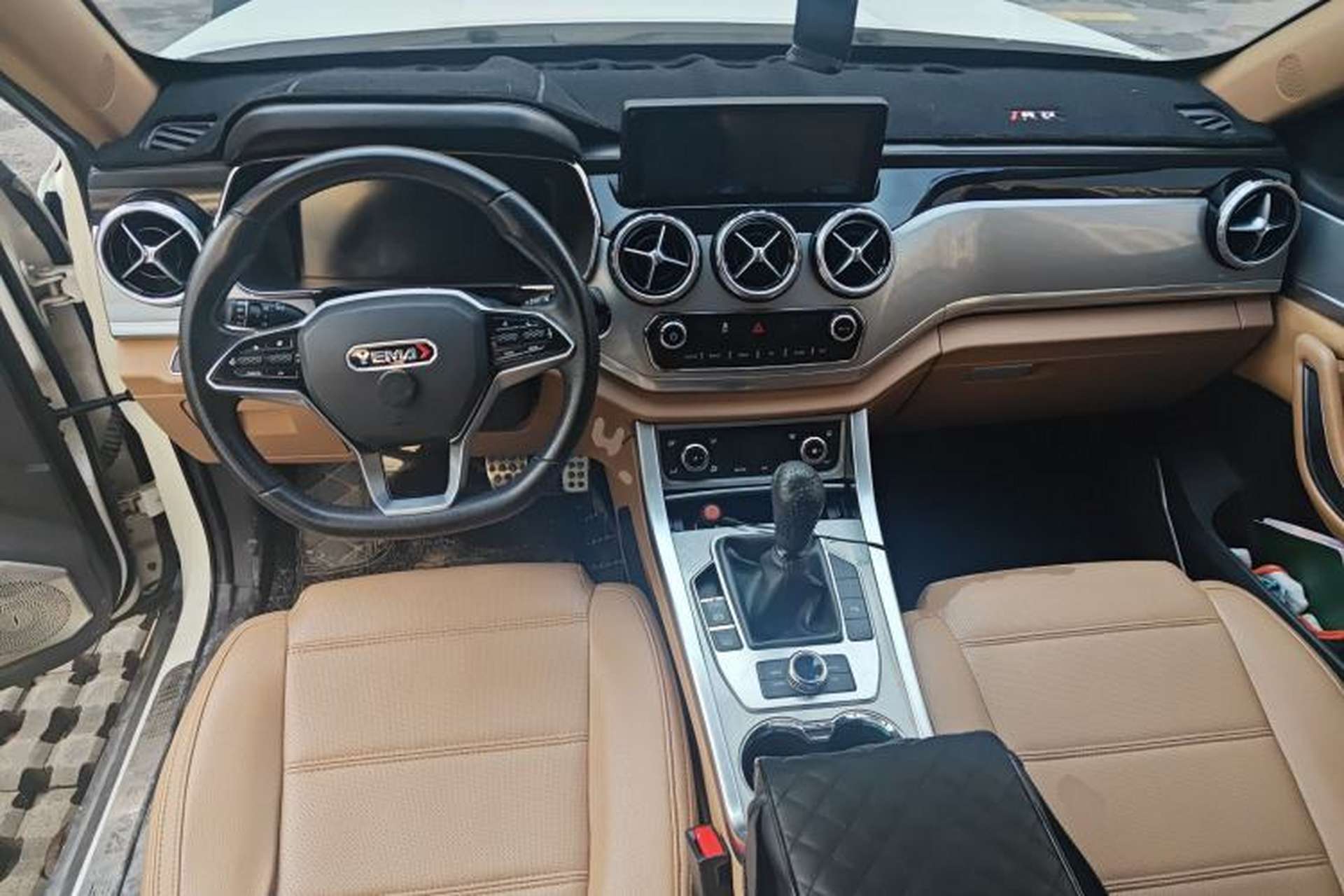 Used Yema T80 2017 1.5T Manual Cool Edition Center Console
