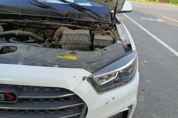 Used Yema T80 2017 1.5T Manual Cool Edition Engine Bay Left