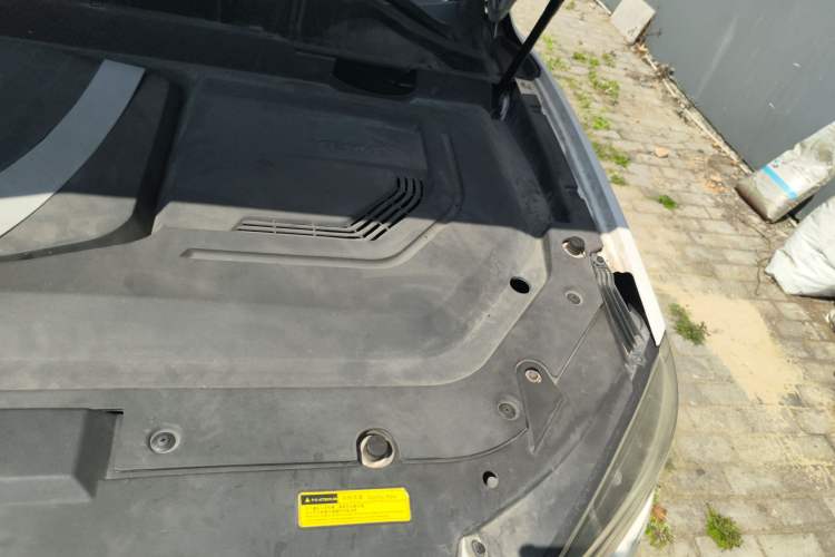 Used Yema T80 2017 1.5T Manual Cool Edition Engine Bay Left
