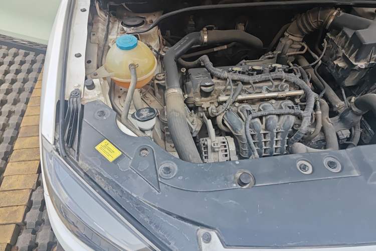 Used Yema T80 2017 1.5T Manual Cool Edition Engine Bay Right