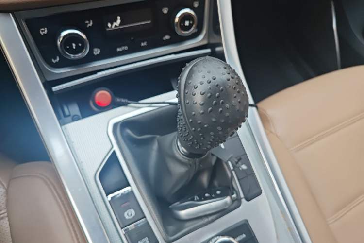 Used Yema T80 2017 1.5T Manual Cool Edition Gear Lever