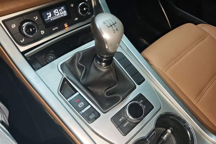 Used Yema T80 2017 1.5T Manual Xuan Dong Edition Gear Lever
