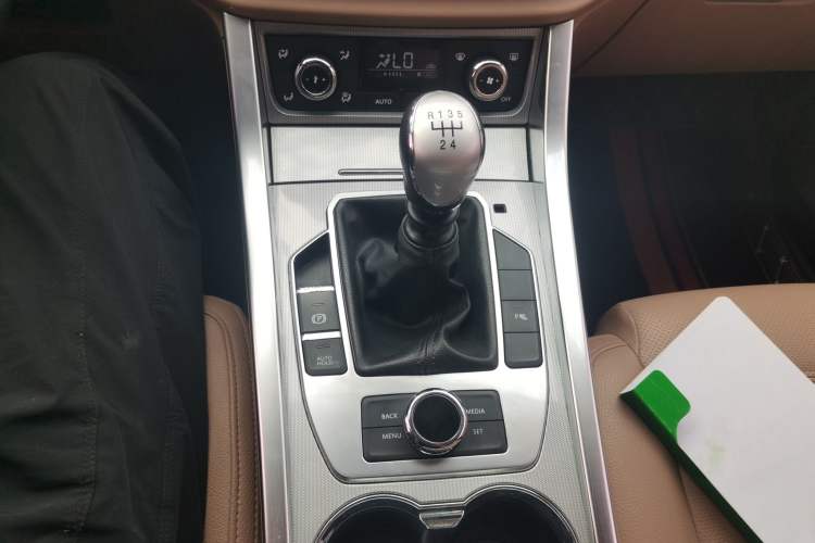 Used Yema T80 2017 1.5T Manual Cool Edition Gear Lever