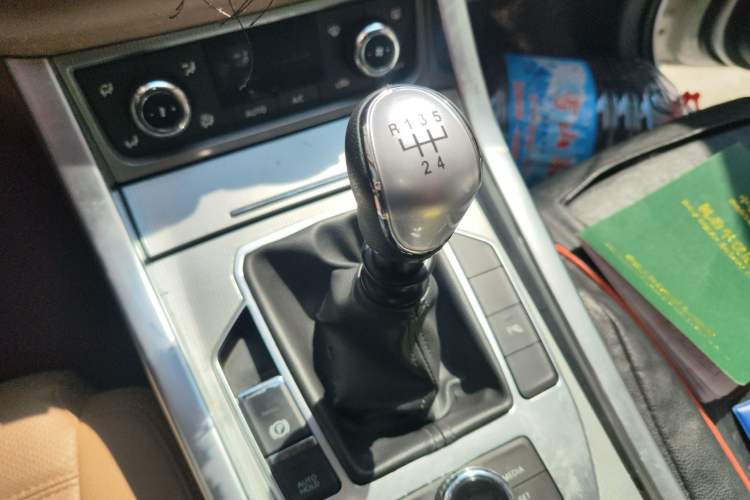 Used Yema T80 2017 1.5T Manual Cool Edition Gear Lever