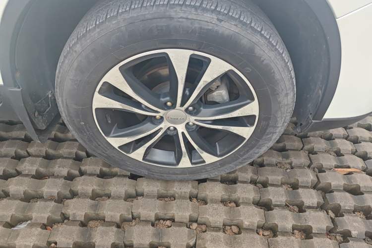 Used Yema T80 2017 1.5T Manual Cool Edition Right Front Wheel Hub