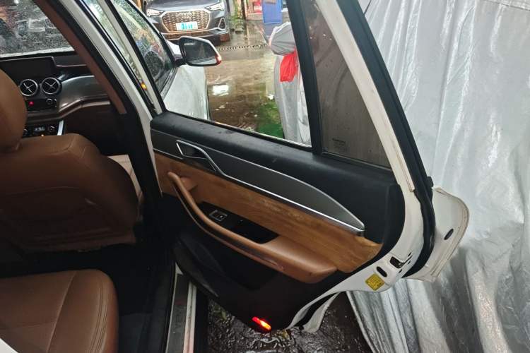 Used Yema T80 2017 1.5T Manual Xuan Dong Edition Right Rear Door Interior