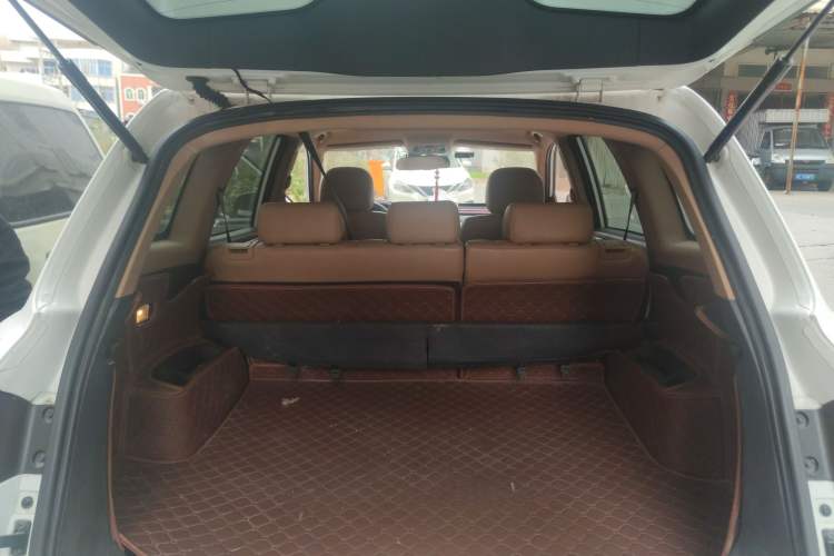 Used Yema T80 2017 1.5T Manual Cool Edition Trunk