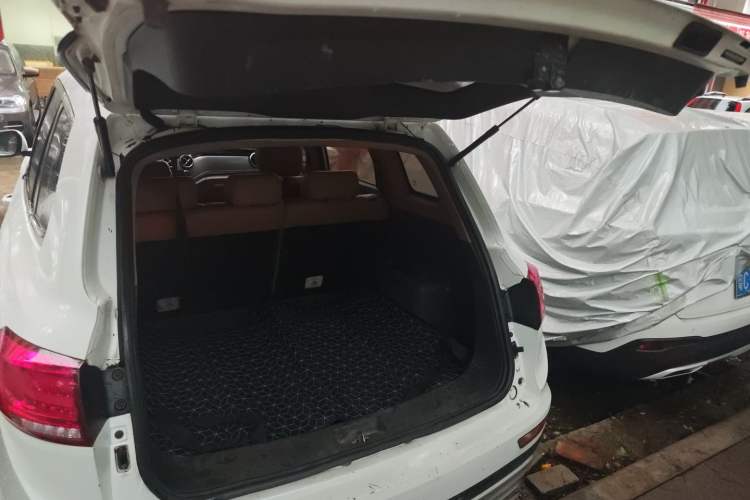 Used Yema T80 2017 1.5T Manual Xuan Dong Edition Trunk