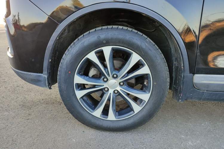 Used Yema T80 2018 2.0T Automatic Entry-Level Trim Left Front Wheel Hub
