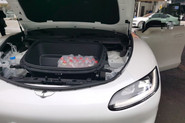 Used Yuanhang H8 2024 560 km All-Wheel Drive Premium Edition Engine Bay Left