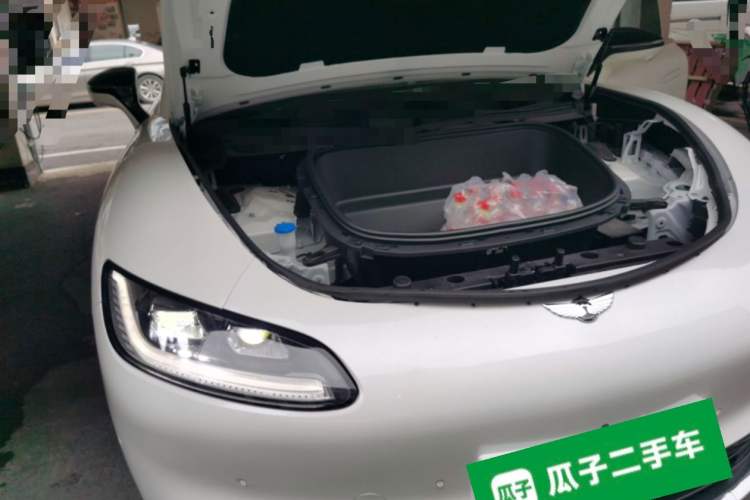 Used Yuanhang H8 2024 560 km All-Wheel Drive Premium Edition Engine Bay Right