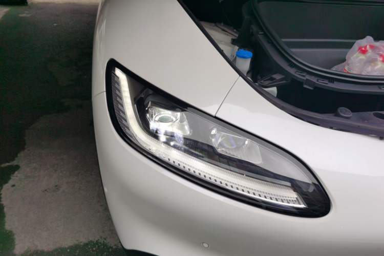 Used Yuanhang H8 2024 560 km All-Wheel Drive Premium Edition Right Front Headlight
