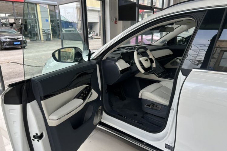 Used Yuanhang H8 2023 610 km Rear-Drive Luxury Version Interior 10