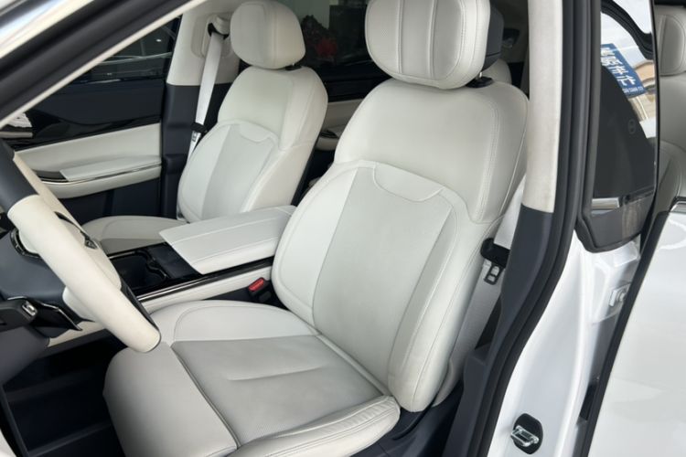 Used Yuanhang H8 2023 610 km Rear-Drive Luxury Version Interior 3