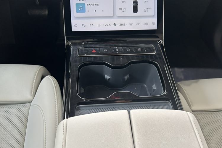 Used Yuanhang H8 2023 610 km Rear-Drive Luxury Version Interior 8