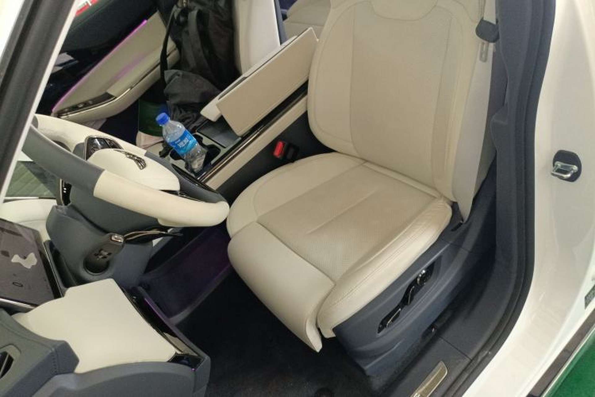Used Yuanhang H8 2023 610 km Rear-Drive Luxury Version Left Front Seat