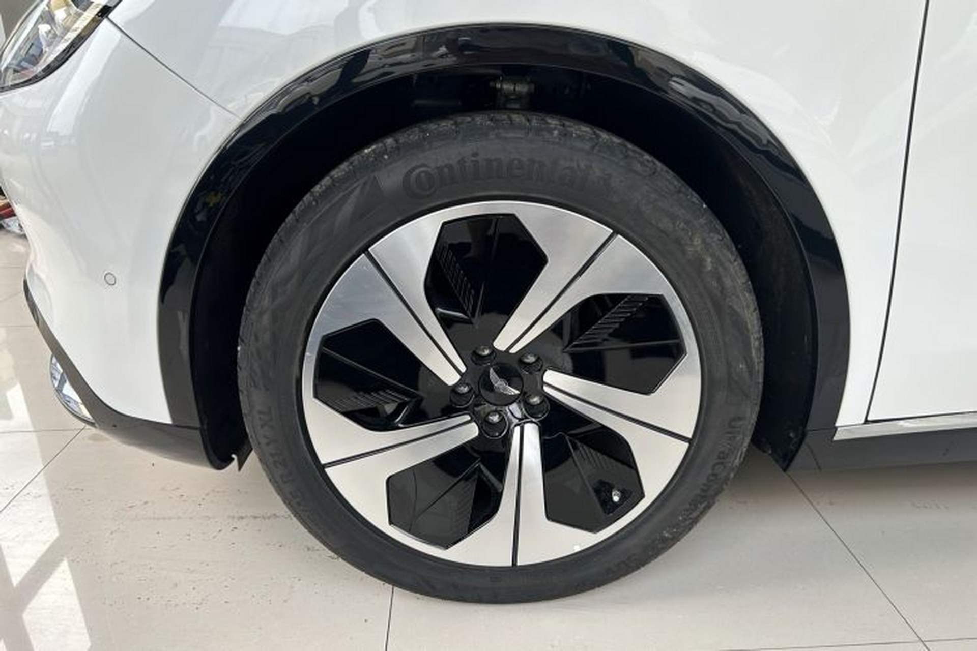 Used Yuanhang H8 2023 610 km Rear-Drive Luxury Version Left Front Wheel Hub