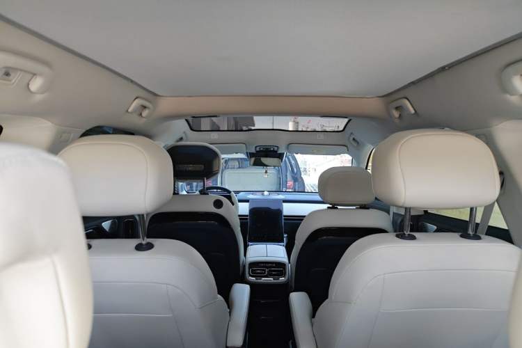 Used Yuanhang H8 2024 560 km Rear-Drive Smart Enjoyment Launch Edition Headliner