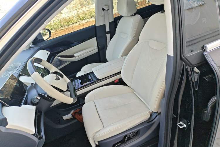 Used Yuanhang H8 2024 560 km Rear-Drive Smart Enjoyment Launch Edition Left Front Seat