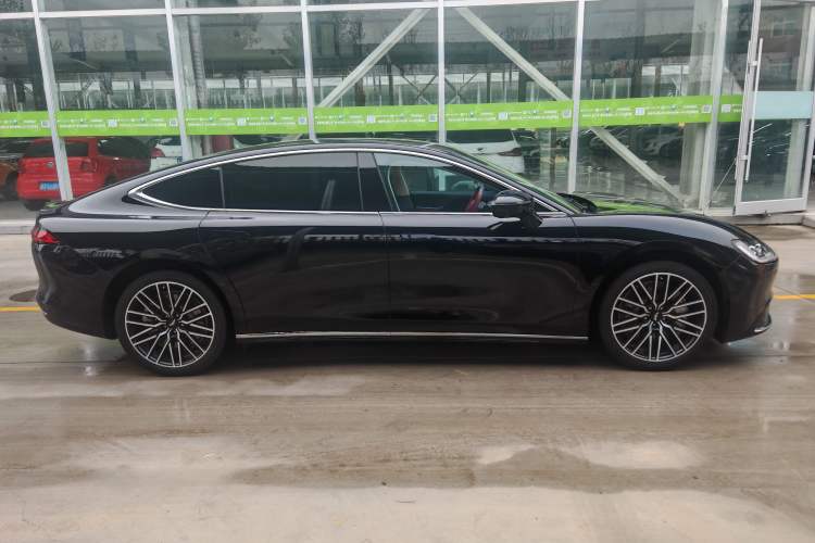 Used Yuanhang Y6 2023 720 km Range Rear-Drive Luxury Version Exterior 5
