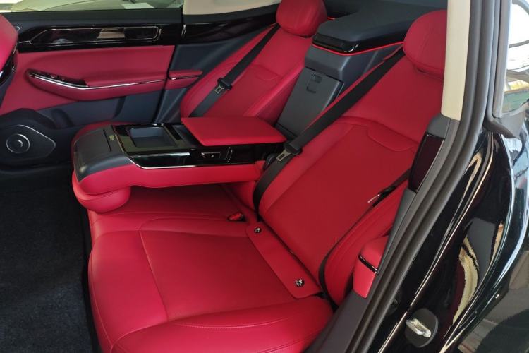 Used Yuanhang Y6 2023 720 km Range Rear-Drive Luxury Version Interior 4