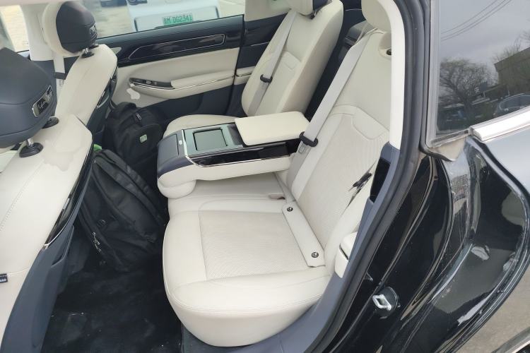 Used Yuanhang Y6 2023 620 km All-Wheel Drive Premium Edition Left Rear Seat