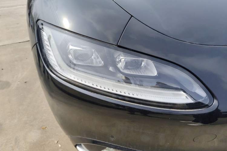 Used Yuanhang Y6 2023 620 km All-Wheel Drive Premium Edition Right Front Headlight