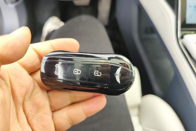 Used Yuanhang Y6 2023 620 km All-Wheel Drive Premium Edition Vehicle Key