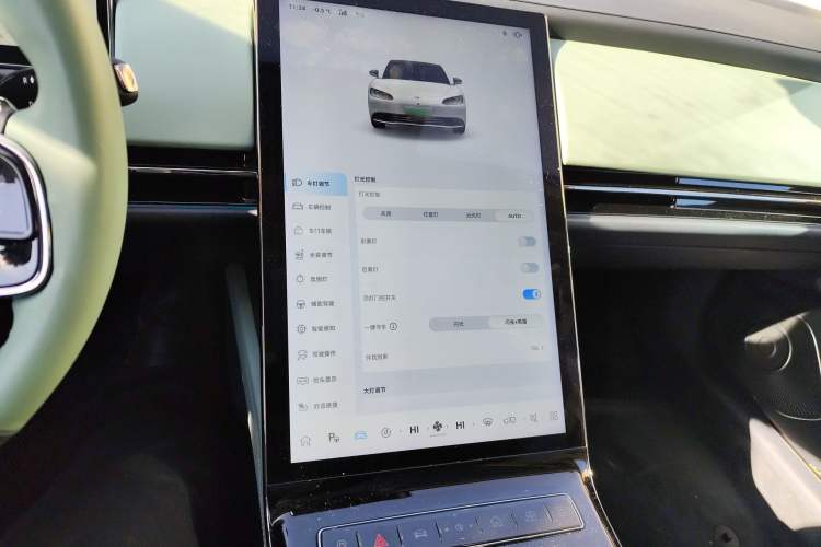 Used Yuanhang Y6 2023 620 km All-Wheel Drive Premium Edition Audio And AC Panel