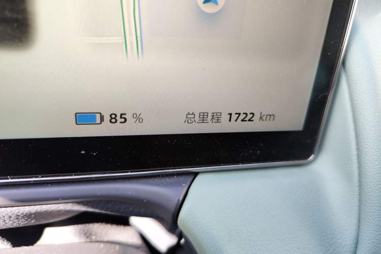 Used Yuanhang Y6 2023 620 km All-Wheel Drive Premium Edition Odometer Close Up