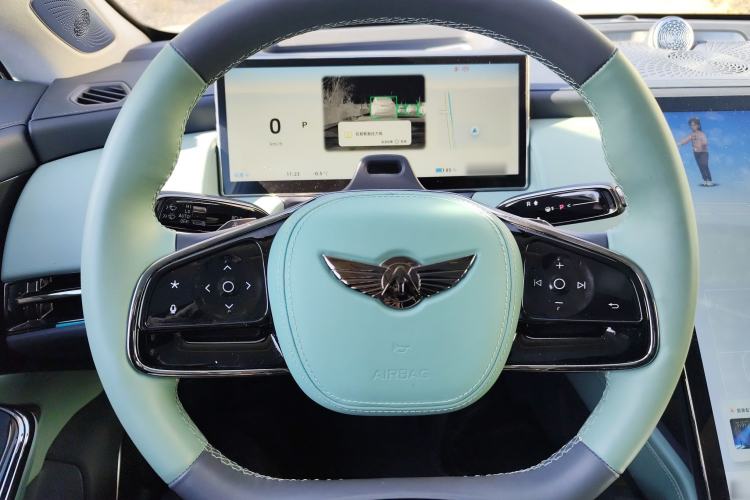 Used Yuanhang Y6 2023 620 km All-Wheel Drive Premium Edition Steering Wheel
