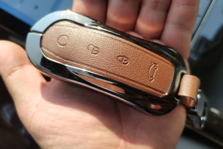 Used Yuanhang Y6 2023 620 km All-Wheel Drive Premium Edition Vehicle Key