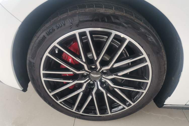 Used Yuanhang Y6 2023 620 km All-Wheel Drive Premium Edition Exterior 7