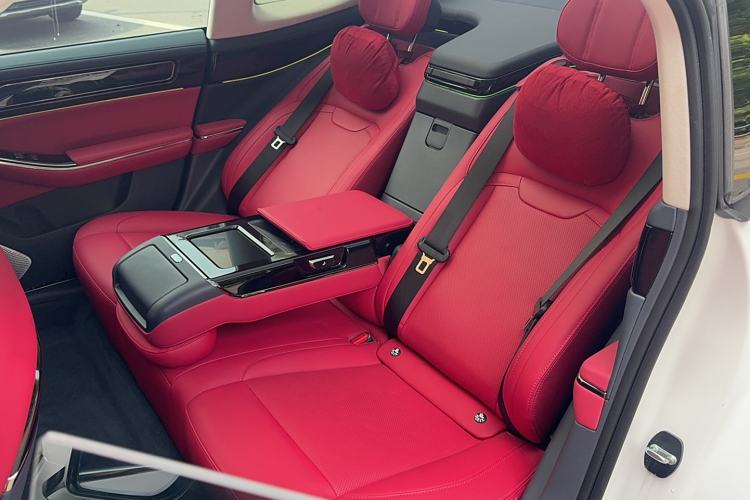 Used Yuanhang Y6 2023 620 km All-Wheel Drive Premium Edition Interior 1