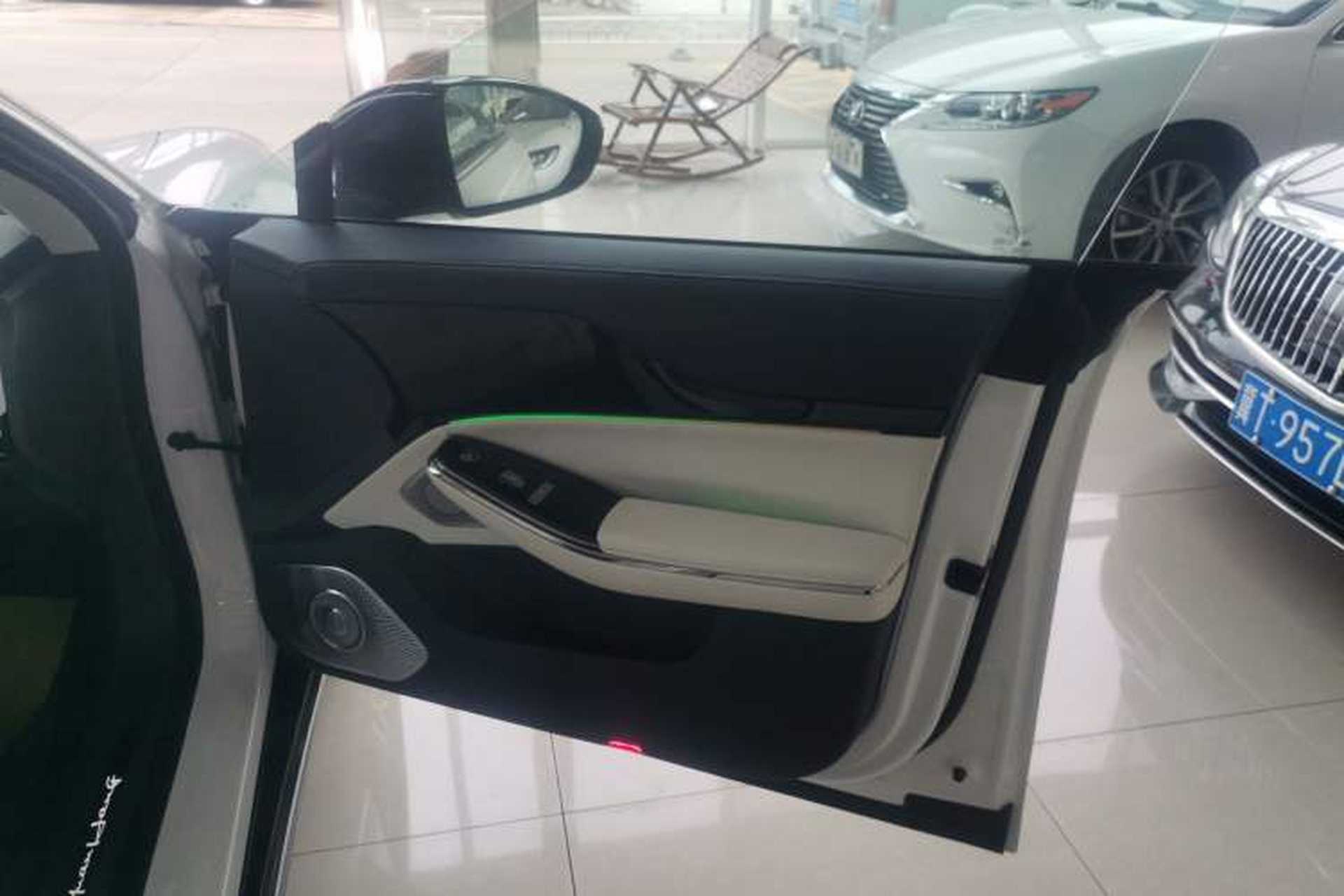 Used Yuanhang Y6 2023 620 km All-Wheel Drive Premium Edition Interior 5