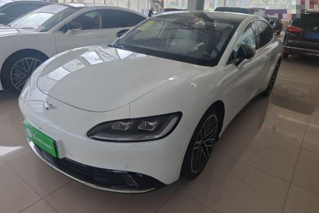 Used Yuanhang Y6 2023 620 km All-Wheel Drive Premium Edition