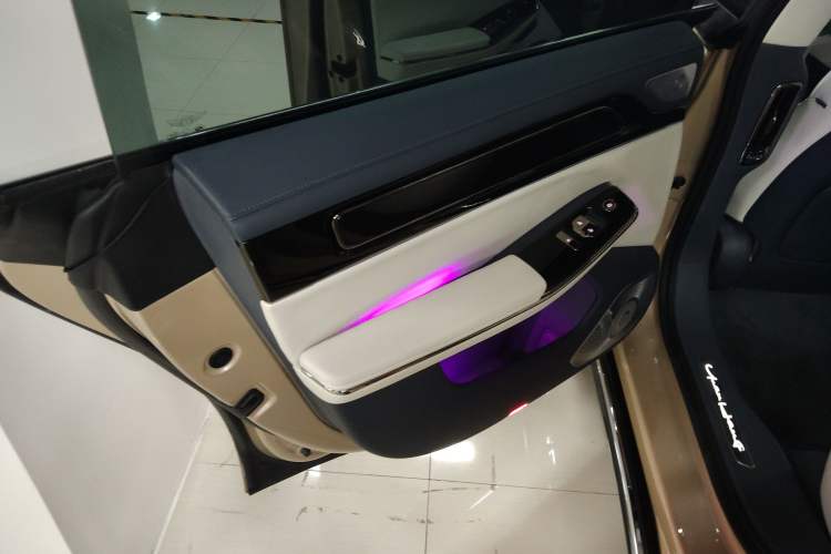Used Yuanhang Y6 2023 720 km Range Rear-Drive Luxury Version Left Rear Door Interior