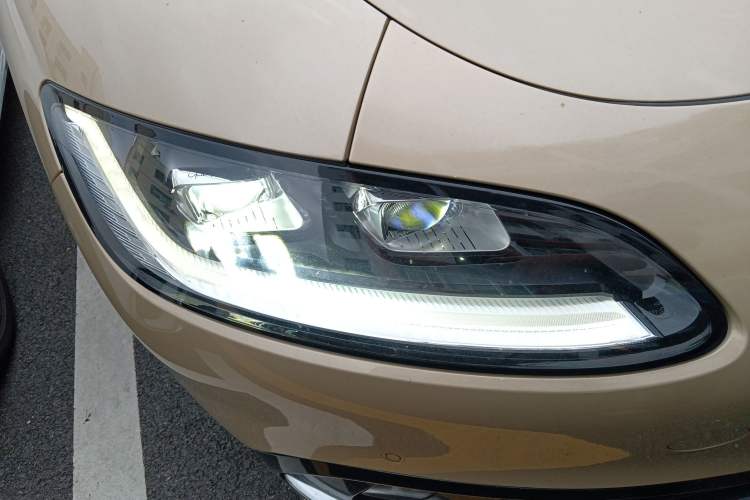 Used Yuanhang Y6 2023 620 km All-Wheel Drive Premium Edition Right Front Headlight