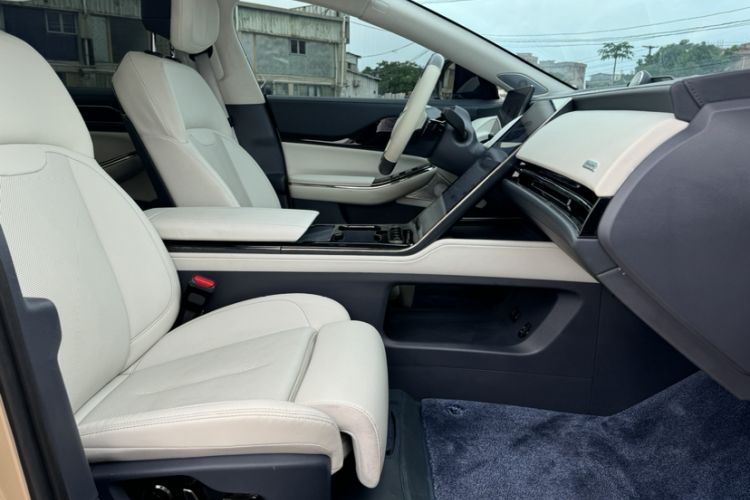 Used Yuanhang Y6 2023 620 km All-Wheel Drive Premium Edition Right Front Seat