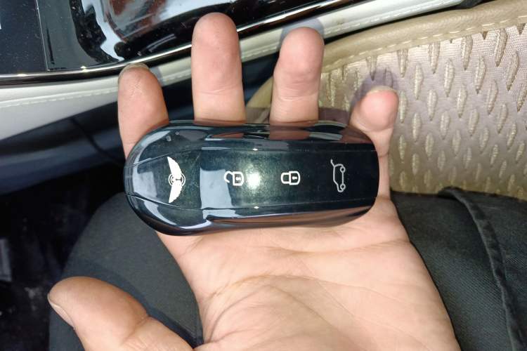 Used Yuanhang Y6 2023 620 km All-Wheel Drive Premium Edition Vehicle Key