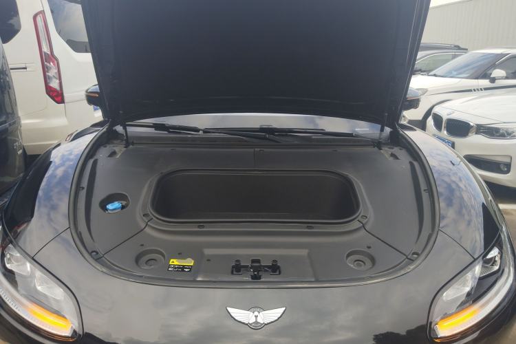 Used Yuanhang Y6 2024 620 km All-Wheel Drive Premium Edition Engine Bay