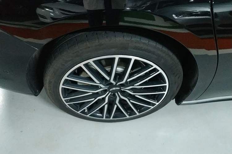 Used Yuanhang Y6 2024 720 km Rear-Drive Luxury Version Exterior 6