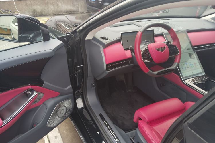 Used Yuanhang Y6 2024 620 km All-Wheel Drive Premium Edition Interior 3